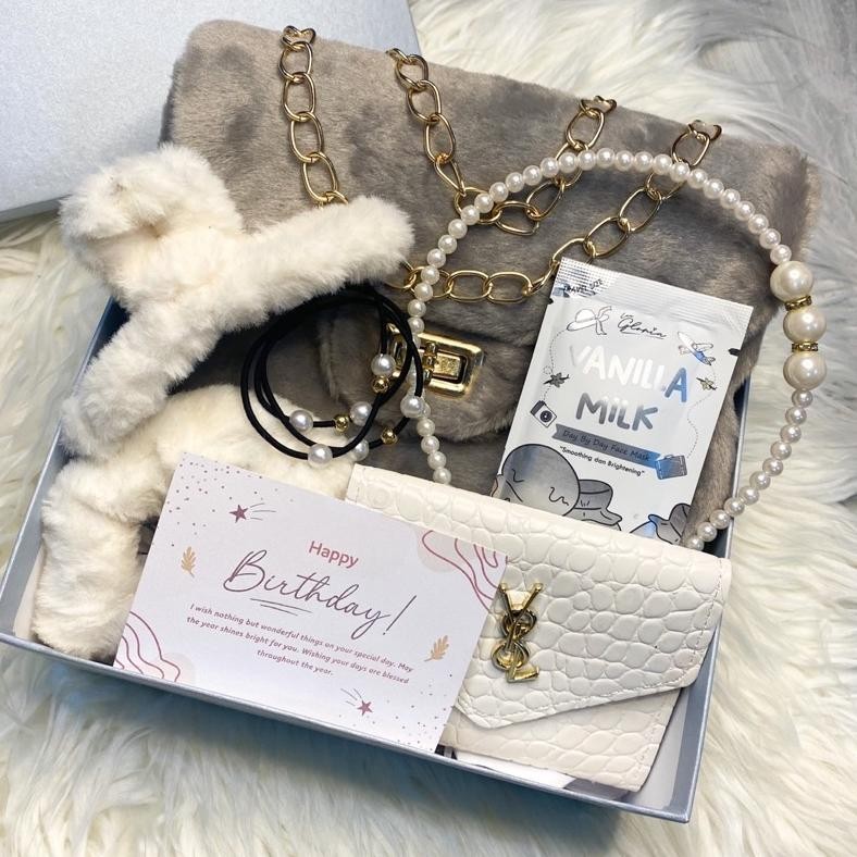 

{VALENTINE} [PREMIUM GIFT]HAMPERS GIFT BOX TAS CEWEK/HADIAH ULANG TAHUN/HAMPERS LEBARAN/KADO PACAR/HAMPERS RAMADAN/HAMPERS NATAL/KADO WEDDING/KADO WISUDA/KADO ANNIVERSARY/KADO VALENTINE TERLARIS