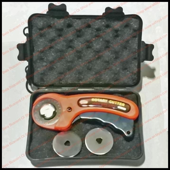 

BEST DEAL ALAT POTONG CUTTER PEMOTONG KAIN KULIT CUTTING 45MM LIBAO BUKAN OLFA !!!!