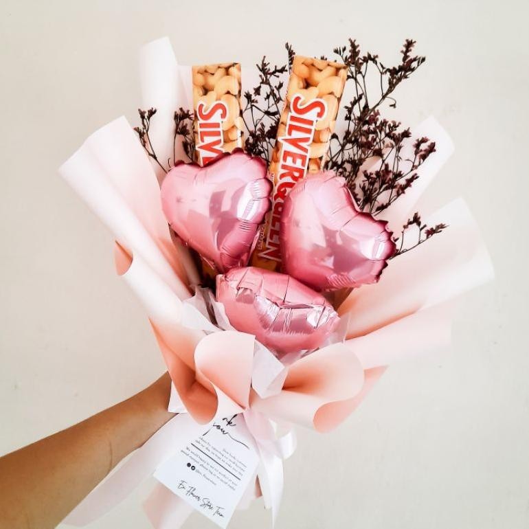 

PROMO MURAH Double Chocolate Bouquet Buket Makanan Coklat Silverqueen Hadiah Wisuda Sidang Kado Valentine