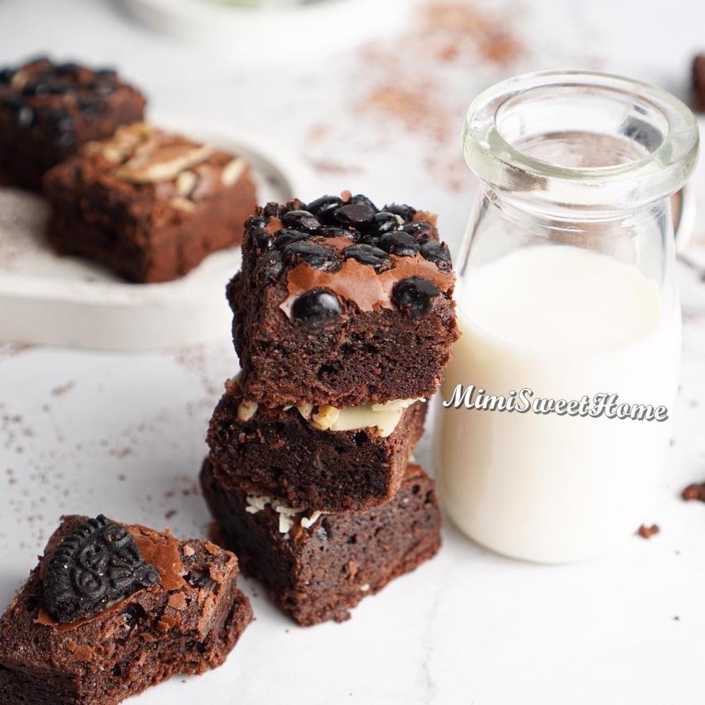 

PROMO MURAH BROWNIES FUDGY SEKAT 20X20 / HAMPERS LEBARAN / RAMADHAN HAMPERS / HAMPERS IDUL FITRI / HAMPERS BROWNIES / HAMPERS IDUL FITRI / HADIAH ULANG TAHUN/ HAMPERS COKLAT / HAMPERS KUE / BROWNIES FUDGY / BROWNIS PANGGANG MIMISWEETHOME / BROWNIES FUDGY