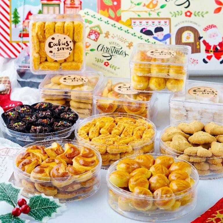 

CNY Hampers Kue Kering Cookies Parcel Parsel Natal Lebaran Idul Fitri Imlek Cantik Hadiah Murah Exclusive