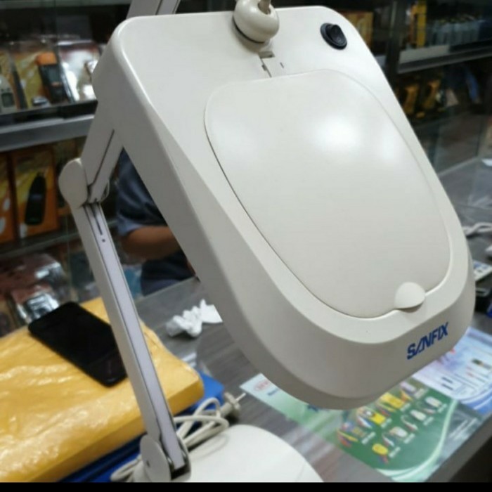 

Terlaris Kaca Pembesar Magnifying Lamp Lampu Sanfix Sm-75-5B Base 5X Pembesaran Promo Terbaru