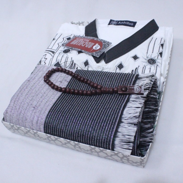 

Ready hampers baju koko sajadah dewasa peci tasbih dan box hadiah/kamehco