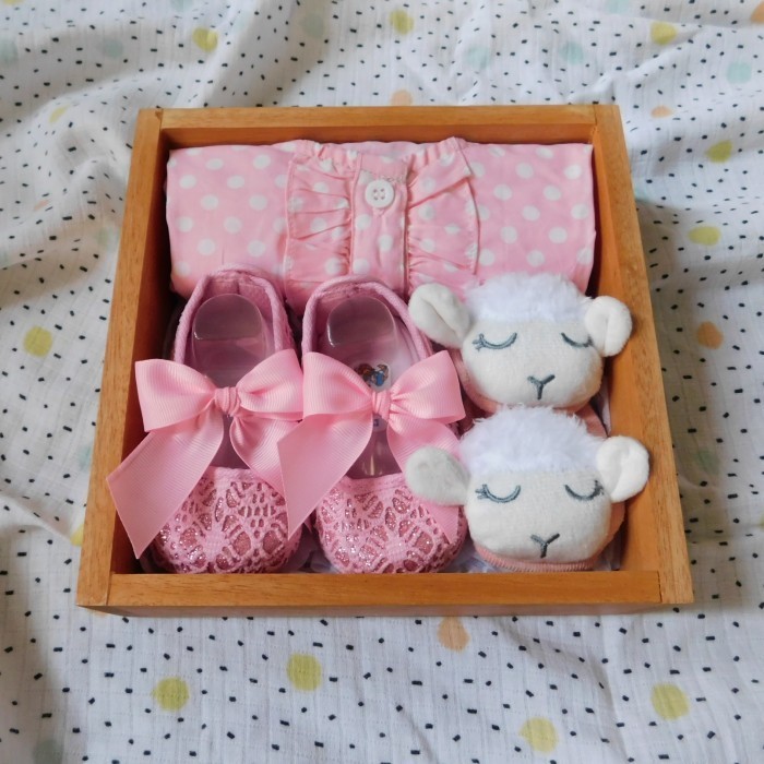 

Ready Baby girl polka set/Hampers baby Premium/Gift set bayi perempuan