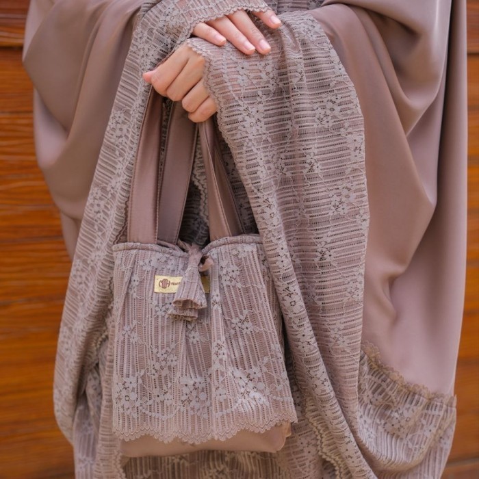 Mukena Dewasa Premium Armani Silk By Moscha Hijab Terlaris