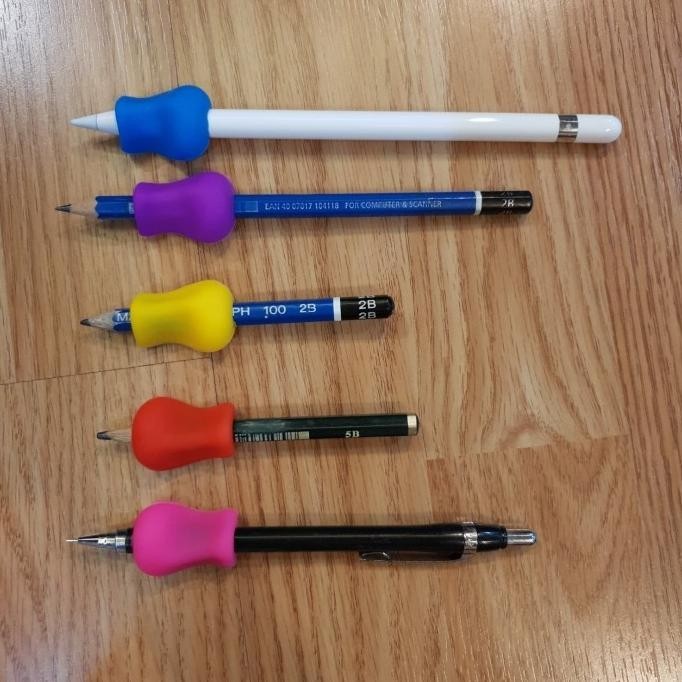 

Kekinian Apple Pencil Grip Pencil Hold Helper Alat Bantu Menulis Writing Helper !