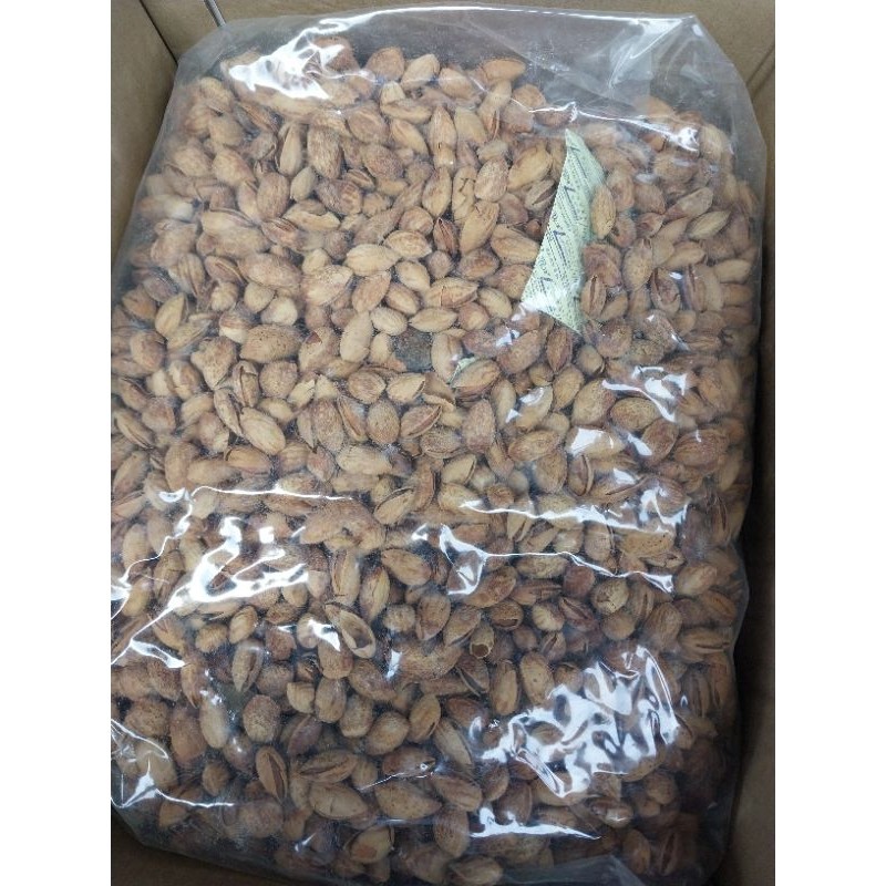 

kacang almond 100gr rasa milk /oleh oleh haji umroh