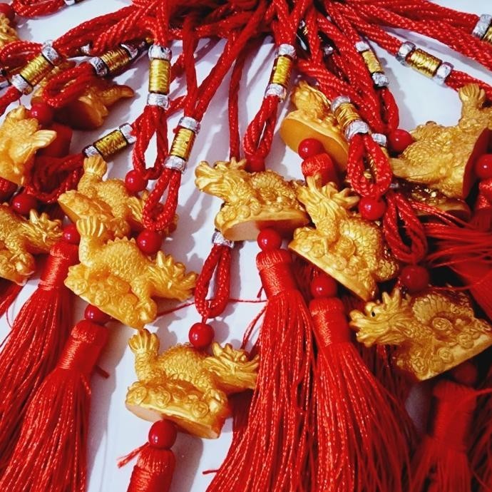 

Big Sale Gantungan Naga Emas 2024 Dragon Year Tinsel Dekor Hiasan Parcel Imlek Stok Terbatas
