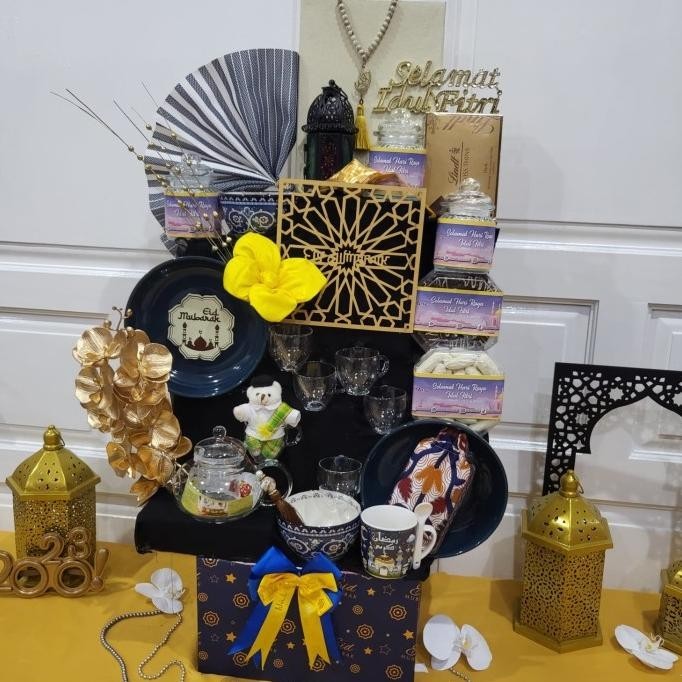 

Paket Dekorasi Lebaran Idul Fitri Hampers Parcel Hadiah Kue Kering 120