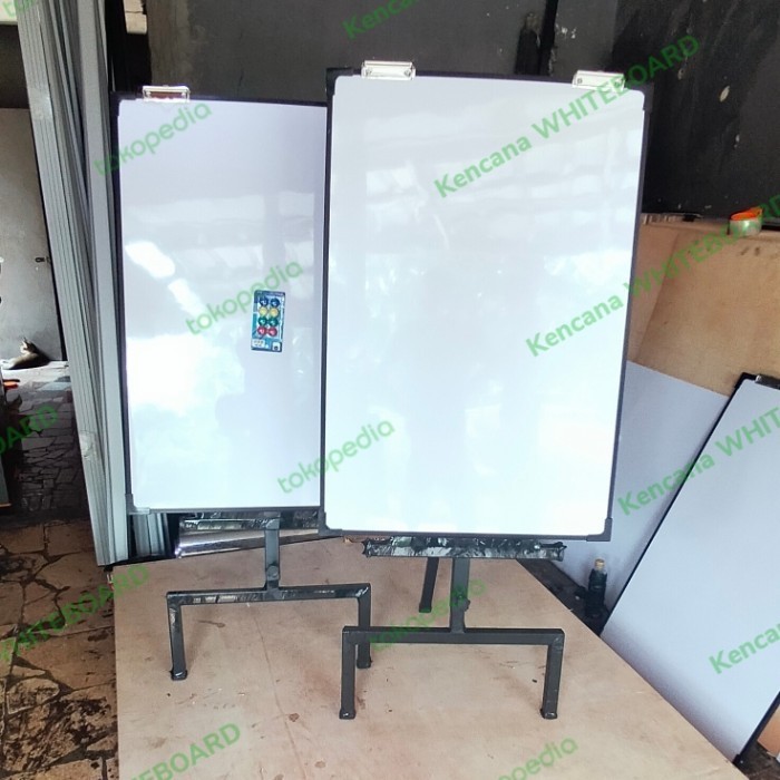 

Papan Tulis Flip Chart 90 60 Cm.