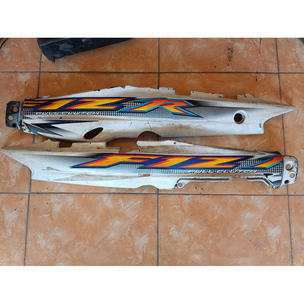 Bodi Belakang yamaha Fizr Fiz F1ZR Original