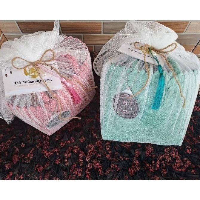 

Paket Hampers Idul Fitri Premium / Hampers Lebaran / Ied Mubarak Free Charahiro3