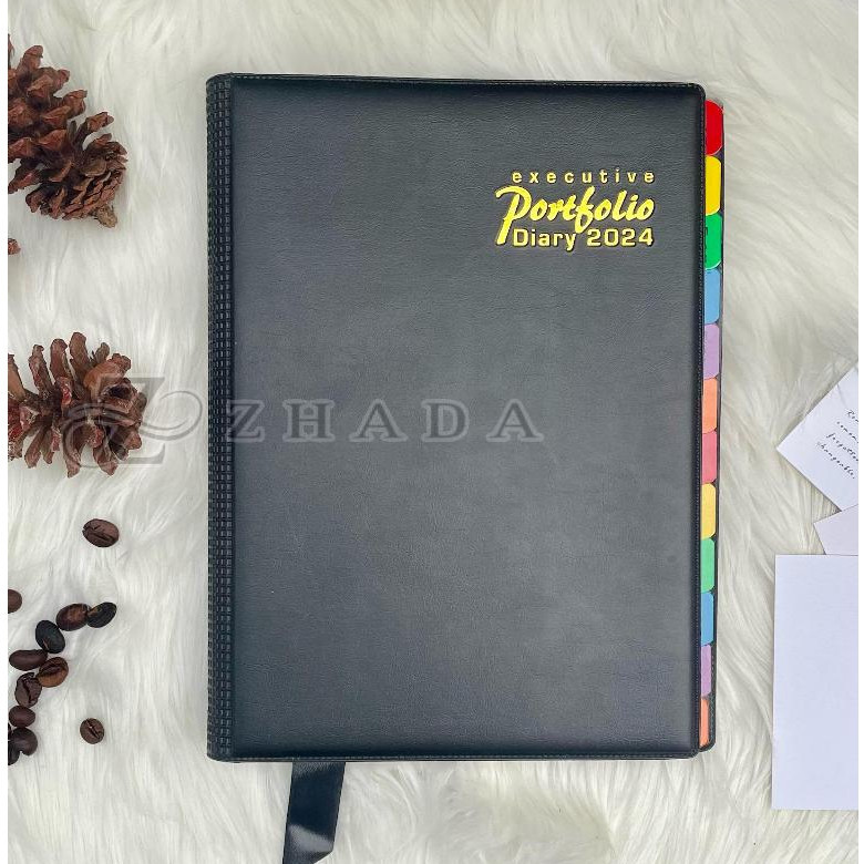 

Buku Agenda Executive Portfolio Diary Tahun 2024 Ukuran 19x25cm