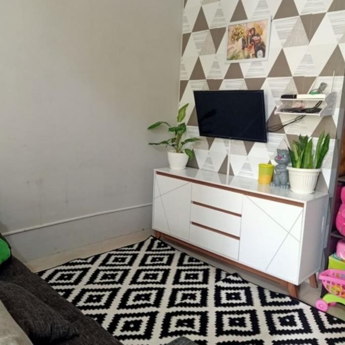 Lemari. Meja tv premium . Glossy putih