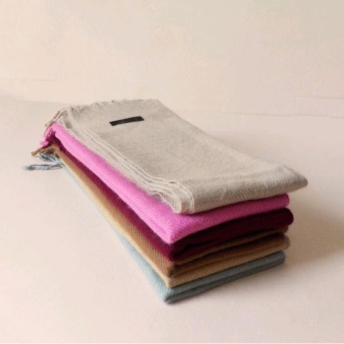 Syal Rajut Wol Korea Polos Kotak Pria Musim Dingin Wanita