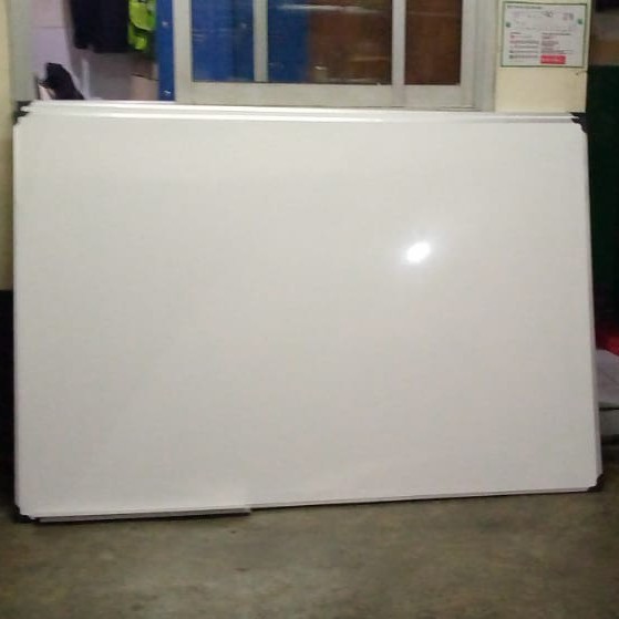 

Whiteboard Gantung. 120X150 Nonmagnet