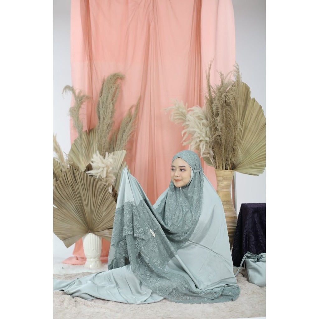 Mukena Silk Premium Jumbo Two In One Gozi By Alwi Assegaf