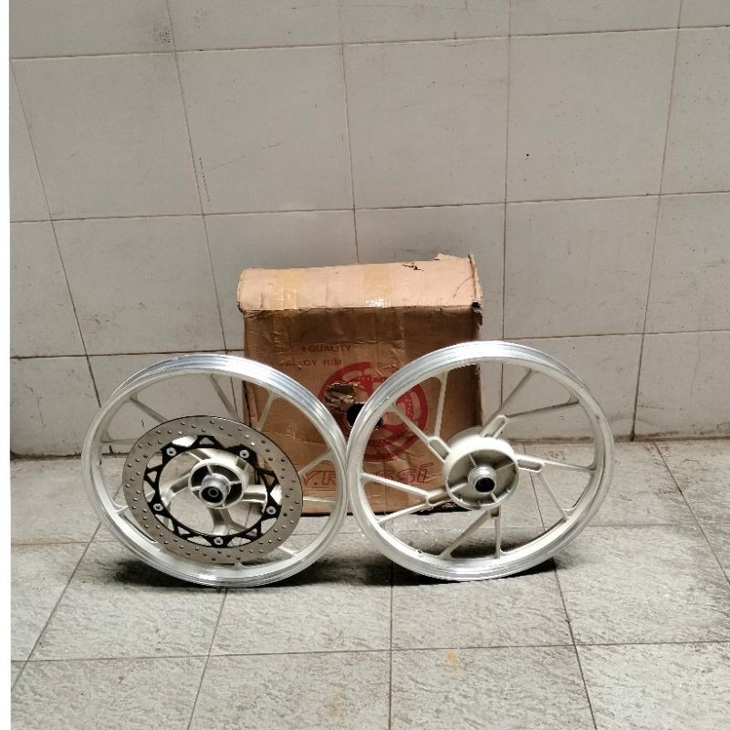 Pelk racing velg racing velk racing satria 2tak tornado Shogun 110 giga disc putih