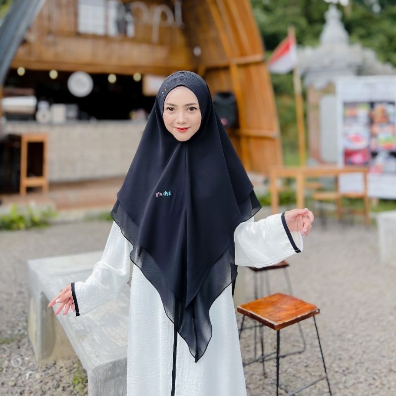 NEW PREMIUM DAILY HIJAB Khimar Naomi Original Gladys Syari like Sisesa Mode Hijab Jilbab Umroh