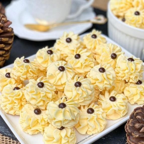 

New Kue Semprit Kuning Toples Besar / Kue Kering Homemade / Kue Lebaran Pengiriman Cepat