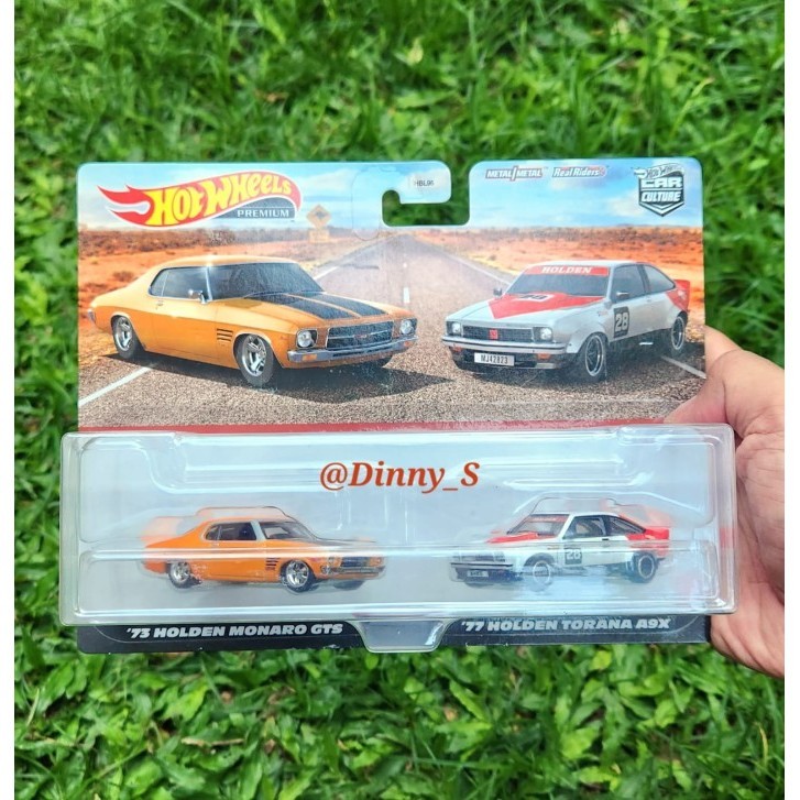 Hot Wheels Premium Two Pack Holden Monaro Vs Torana Original