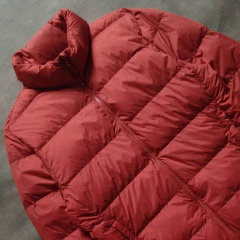 Jaket Bulu Angsa Uniqlo Ultralight 3D Cut Merah Bata Terbaru