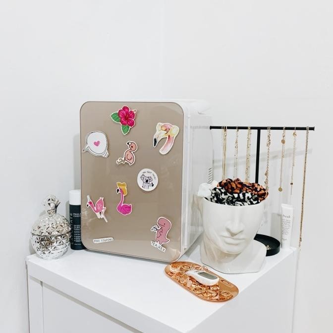 Skincare Bergaransi. 10L Mini Skincare Fridge / Kulkas Kosmetik - 10L Gold