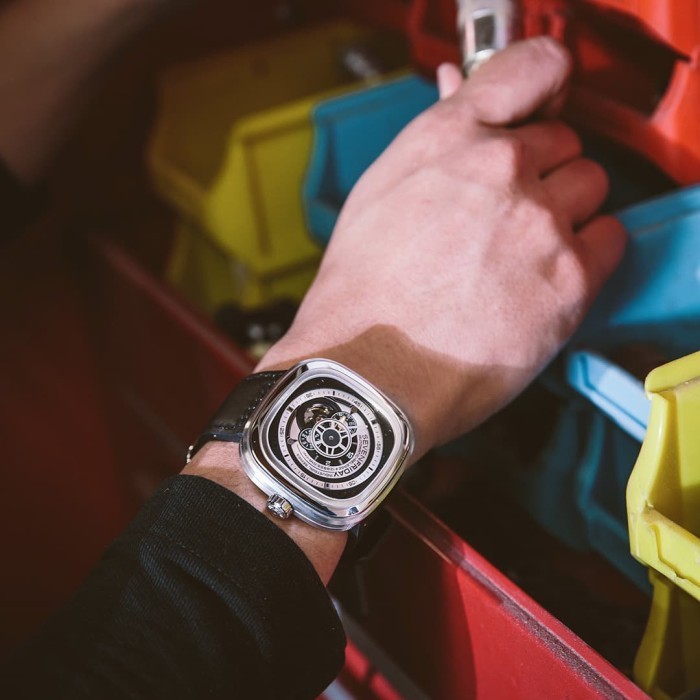 Sevenfriday P1B/01 Official Jam Tangan Pria Stainless Steel Hitam