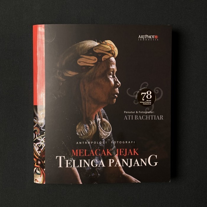 

Melacak Jejak Telinga Panjang By Ati Bachtiar