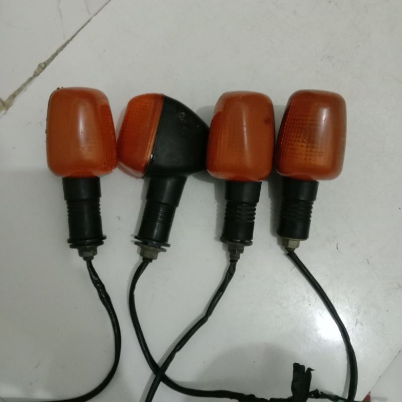 lampu sein renteng thunder 125 original