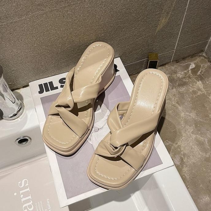 Sandal Wanita Import Wedges Tinggi Terbaru