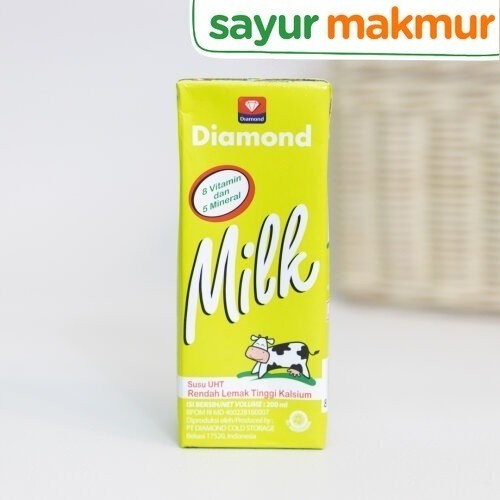 

Diamond UHT Milk Low Fat High Calcium 200 ml Sayurmakmur