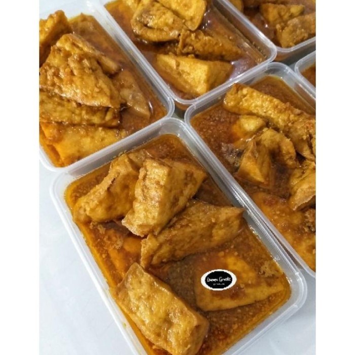 

Uinn - Semur Tahu Frozen Food