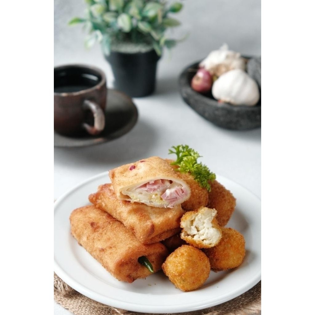 

Uinn - Barang Terlaris Premium Frozen Food Risoles Kroket Bitterballen Risol