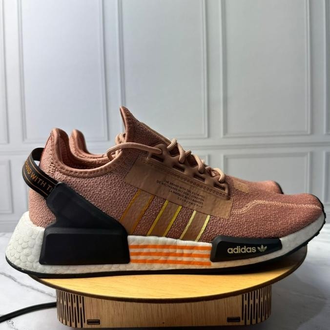 Sepatu Sneakers Pria Adidas Nmd_R1.V2 (Id5013) Duapuluhlinee