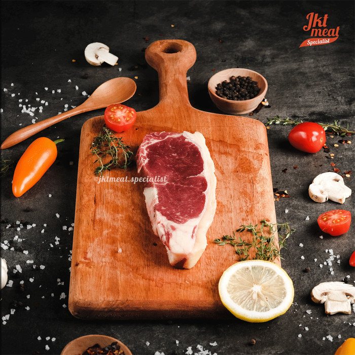 

Ayala - Sirloin Steak / Daging Sapi Sirloin / Beef Sirloin Steak New Zealand