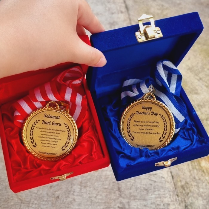 Medali Guru / Kado Guru / Hadiah Teacher Day / Guru