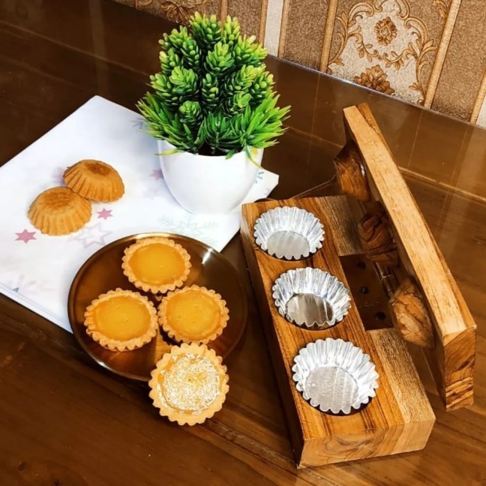 

ET673 Cetakan pie mini / cetakan kue pai kayu jati 3 in 1 STOK TERBATAS