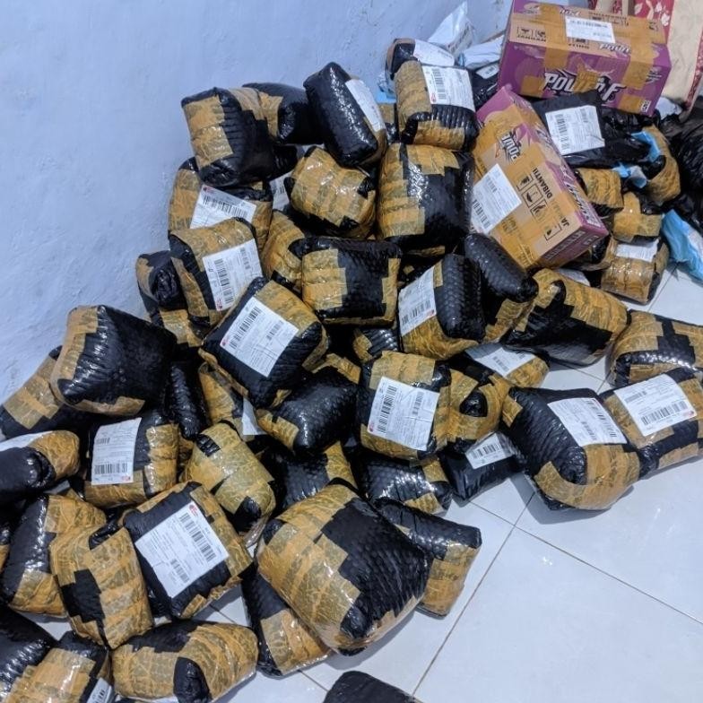 

Usus Krispi Pedas Daun Jeruk 500 Gram