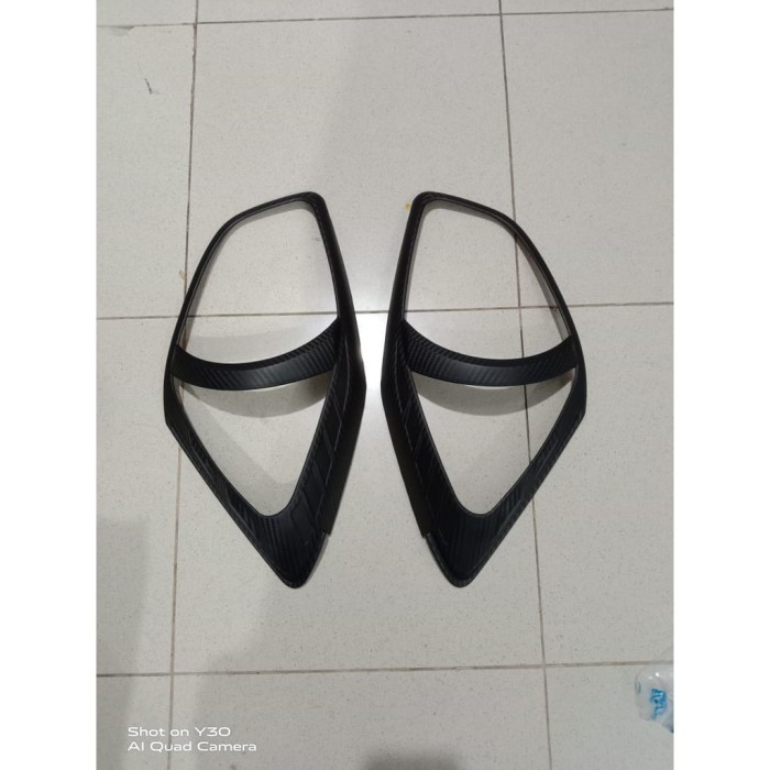 GARNISH DEPAN MOBIL AGYA AYLA 2013 - 2016 CARBONTIVO