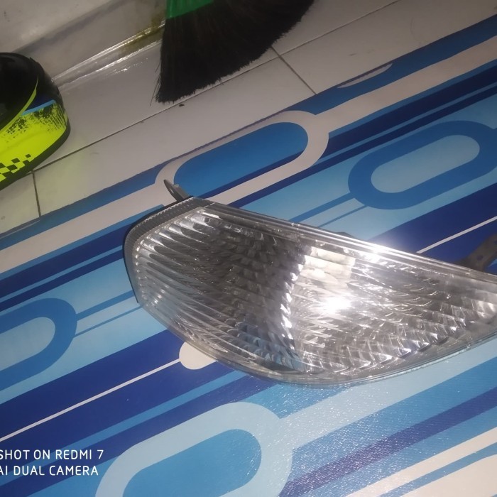 LAMPU SEN NISSAN SERENA C24