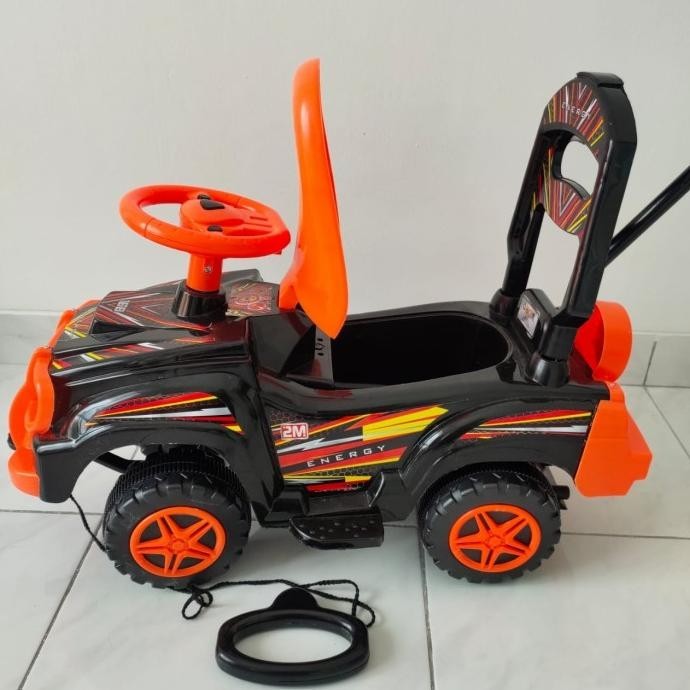 Mainan Anak Mobil Mobilan Dorong Roda Empat Ada Musik