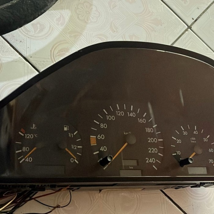 [ALV] Speedometer W202 C180