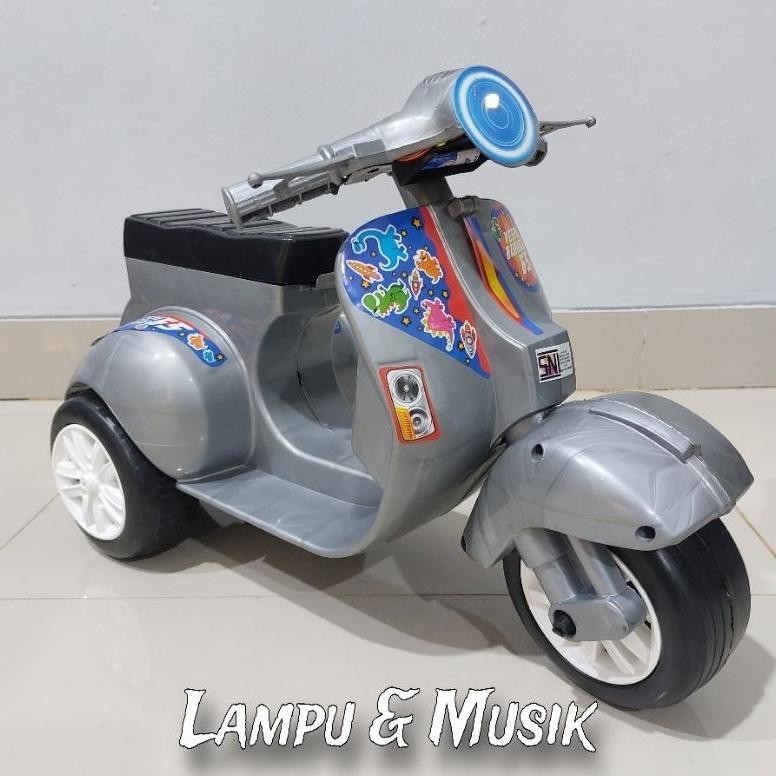 BDG Mainan Motor Vespa Dorong Motor Motoran Dorong Roda 3 TERLARIS