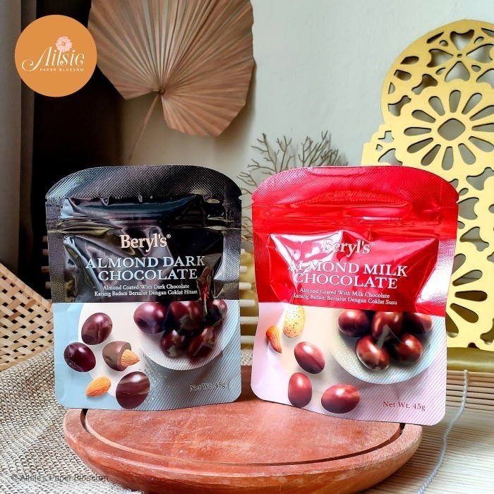 

READY COKLAT BERYLS ALMOND DARK CHOCOLATE & ALMOND MILK CHOCOLATE