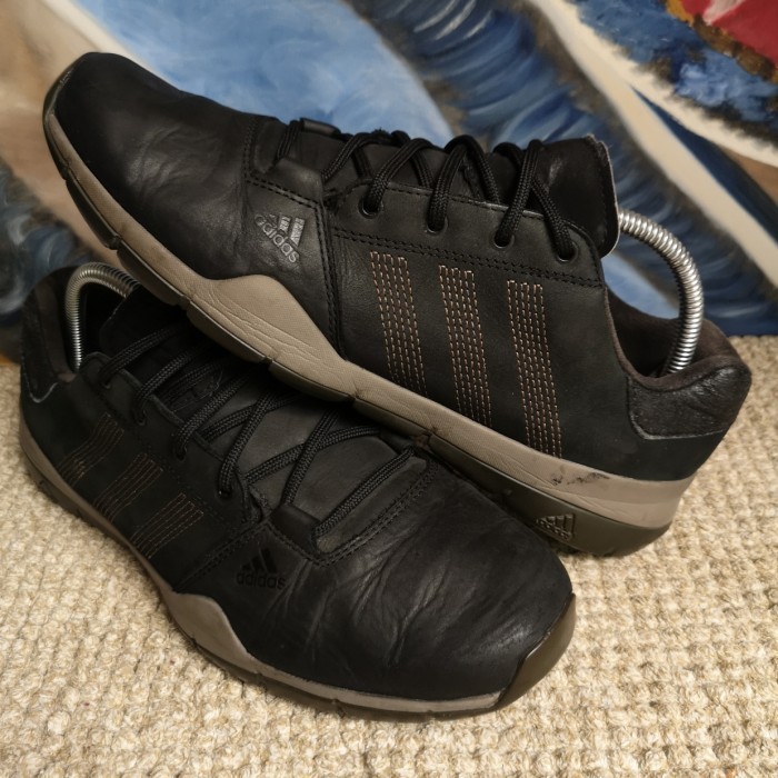 SEPATU TRACKING ADIDAS ANZIT ADIPRENE 42