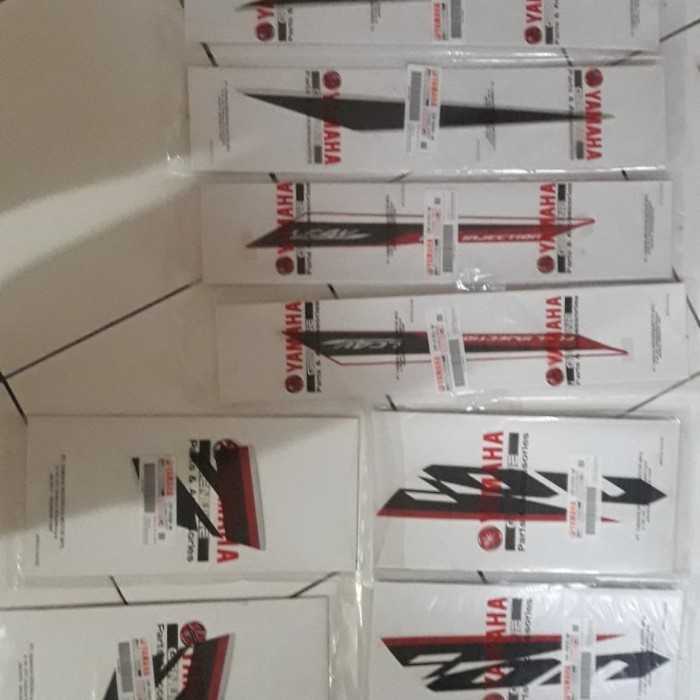 Striping Stiker Yamaha Vixion 2017 Putih Merah