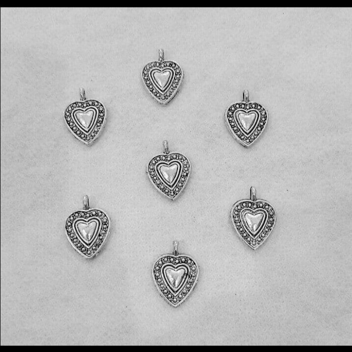 

Open DS] Metal heart charm silver / liontin bentuk hati silver/Perhiasan Wanita