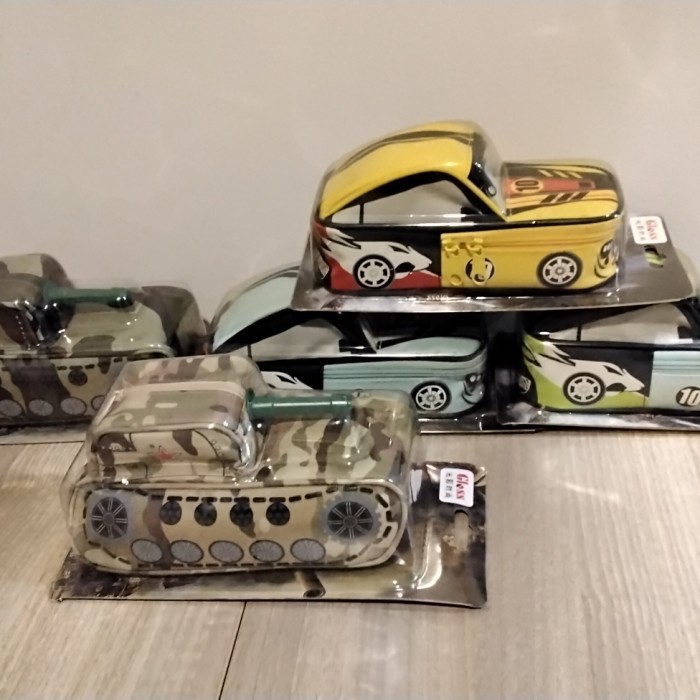 

^^^^^] Pinsil case resleting kain kanvas bentuk mobil,tank