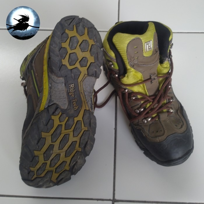 [AXA] SEPATU GUNUNG BEKAS RIDGE TECH NO EIGER